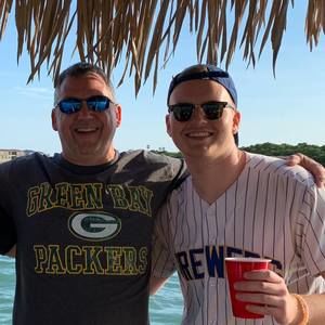 Meet your Posher, Travis